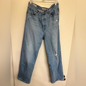 Levi’s Ribcage Ankle Jean